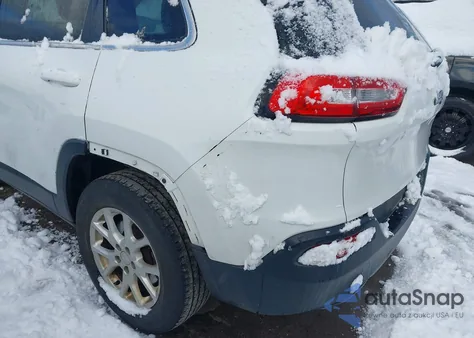 2015 Jeep Cherokee Latitude z USA, uszkodzony, nr VIN 1C4PJLCS8FW537280